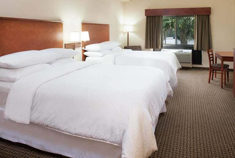 Four Points By Sheraton Fort Myers Airport Exteriér fotografie